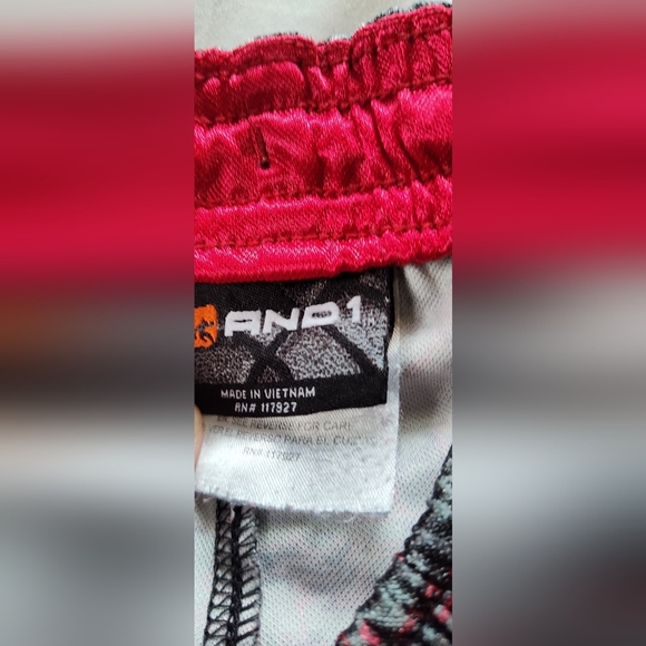 AND1 Men's Basketball Shorts. Size Medium.  11" Inseam - Picture 2 of 9